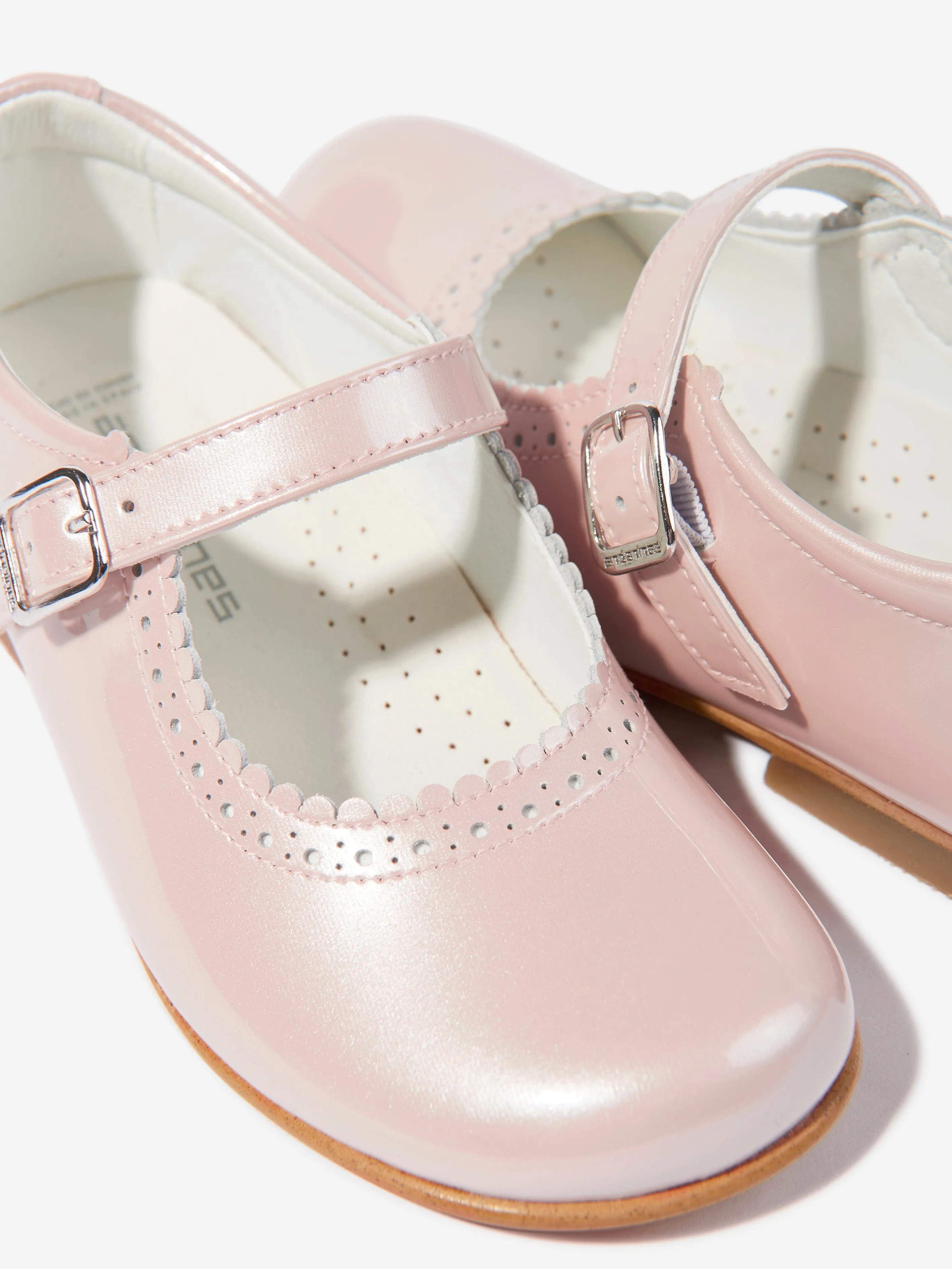 Girls Patent Leather Mary Jane Shoes in Pink