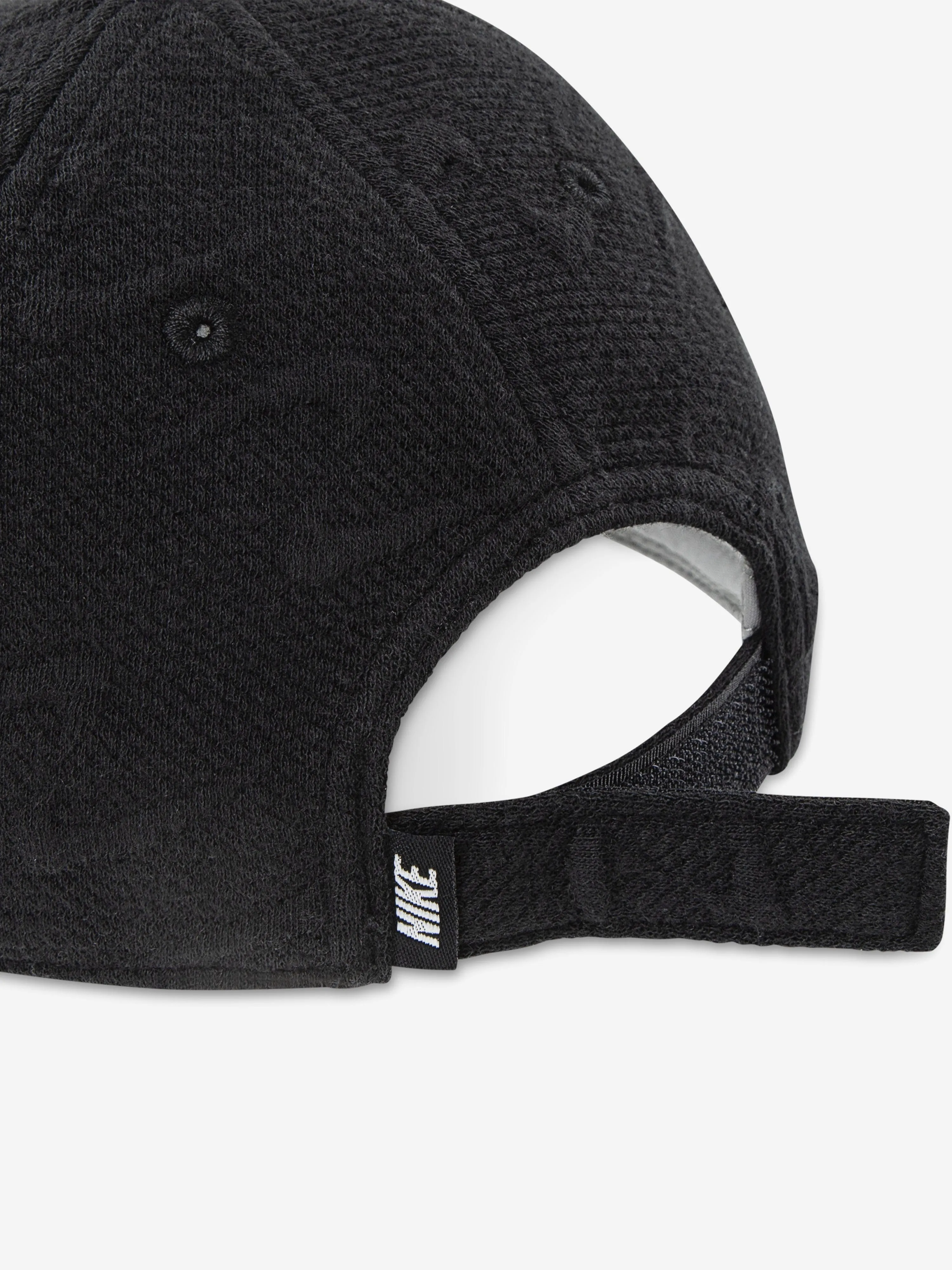 Kids Swoosh Motion Club Cap in Black